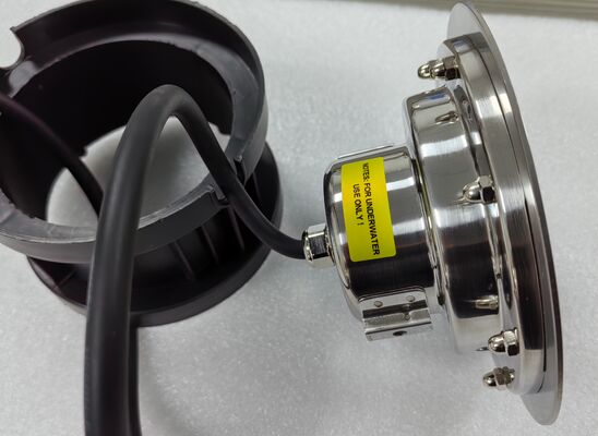 Lampu kolam renang LED RGB yang berubah warna IP68 tahan air dengan sudut sinar 60 derajat Solusi pencahayaan bawah air