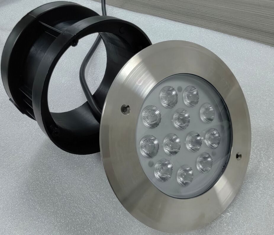 Lampu Kolam Renang LED DMX Dali dengan Daya Nyala Mati Kontrol Jarak Jauh Menampilkan Efisiensi Cahaya 100lmw dan Sudut Sinar 15 30 45 60 Derajat