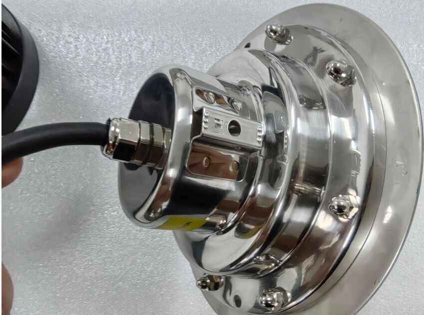 Lampu LED bawah air 100lm/w DC24V Lampu tahan air tahan lama untuk kolam renang Air mancur dan elemen air dekoratif